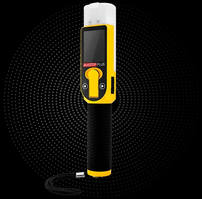 Jaki alkomat wybrać, aby uniknąć błędnych pomiarów i oszczędzić?