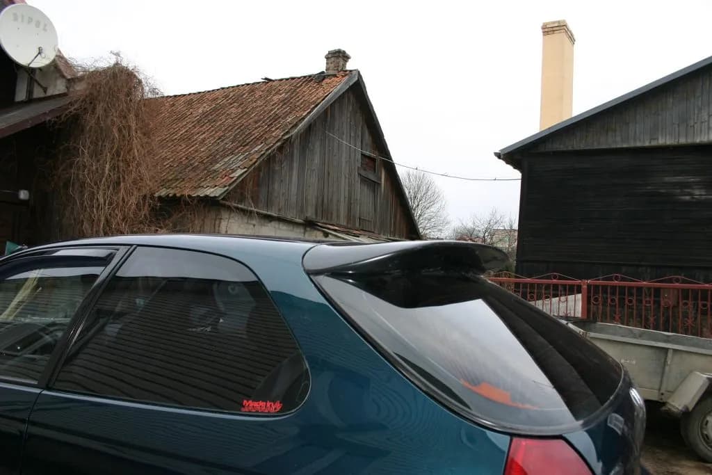 Najlepsze spoilery do Hondy Civic 6 - Wybierz idealny styl i materiał